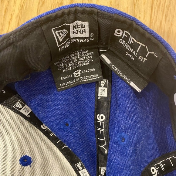 New Era 9Fifty Toronto Blue Jays SnapBack Hat - Picture 9 of 10